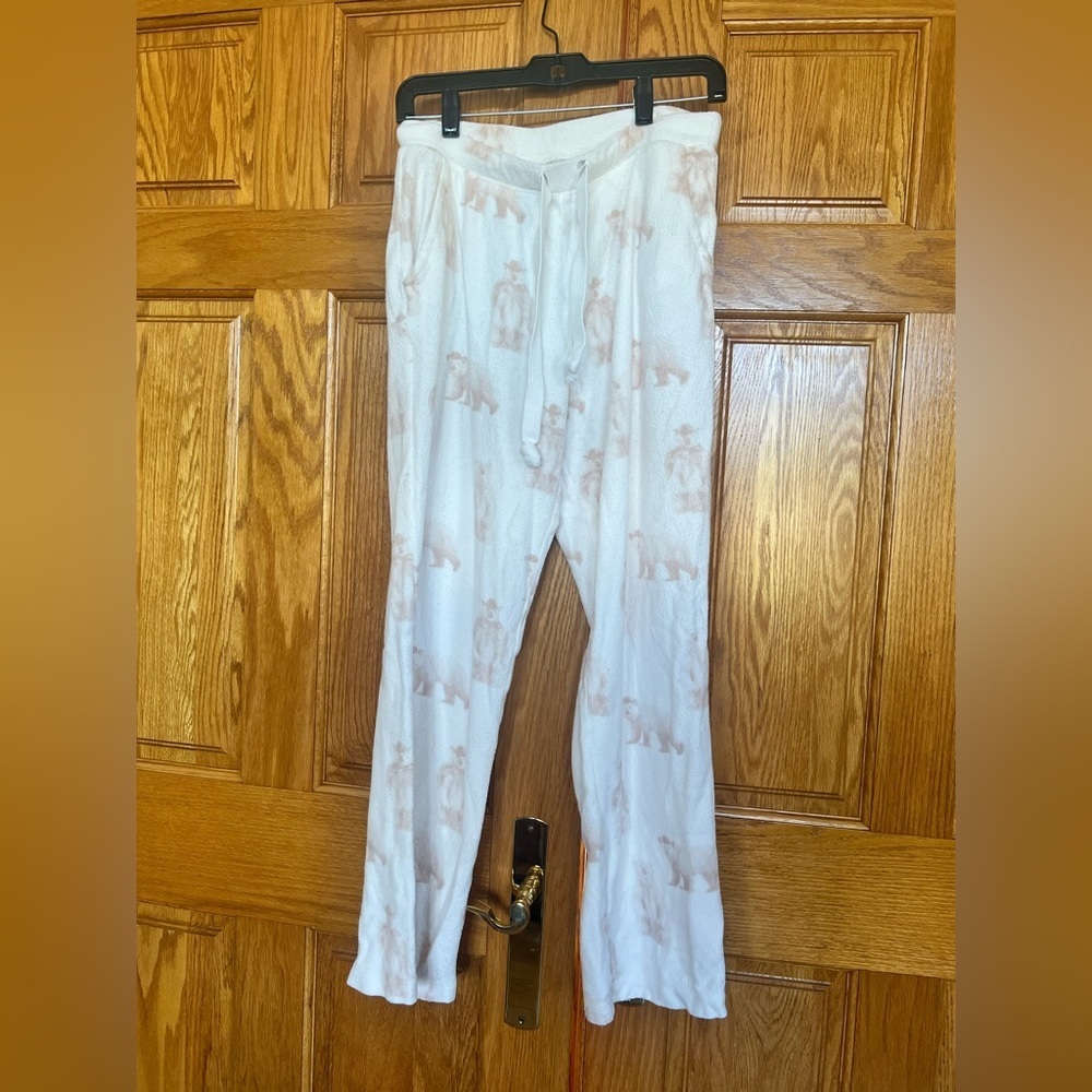 Aerie - Cream Pajama Pants/Loungewear with Bear Design